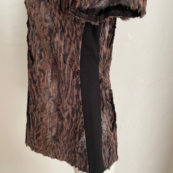 BCBG MAX AZRIA Chic NWT Faux Fur TULUM Shacket TOP Size Small - Picture 4 of 12